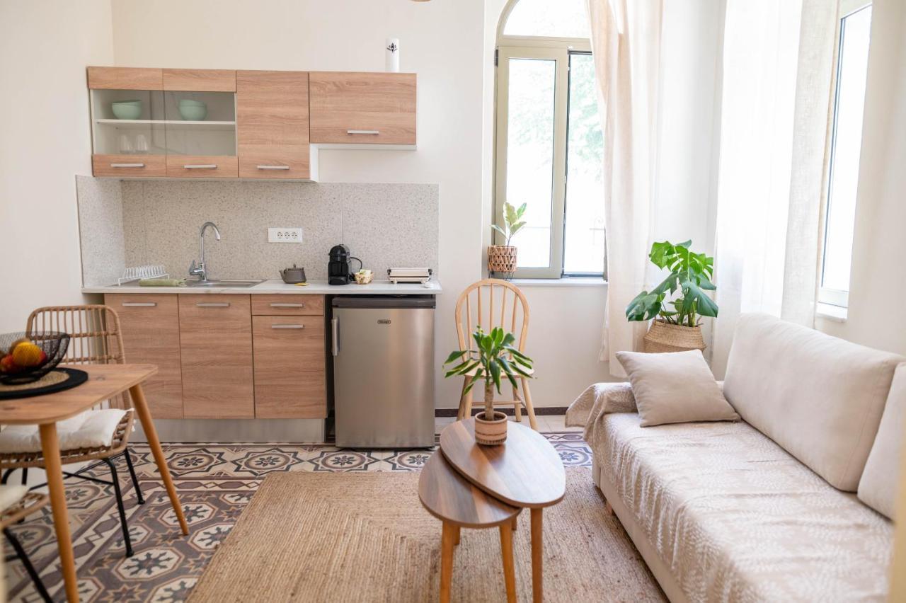 Kosnian City Suites Esterno foto